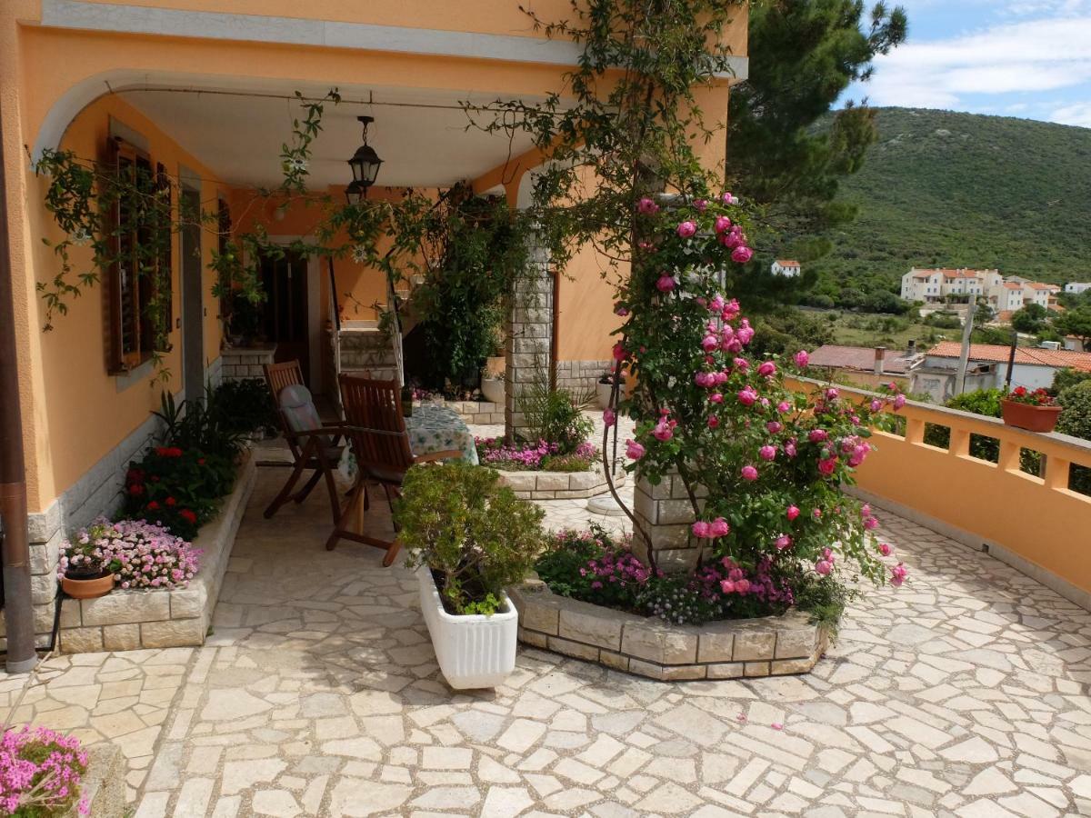Apartmani Zorica Martinšćica Zewnętrze zdjęcie